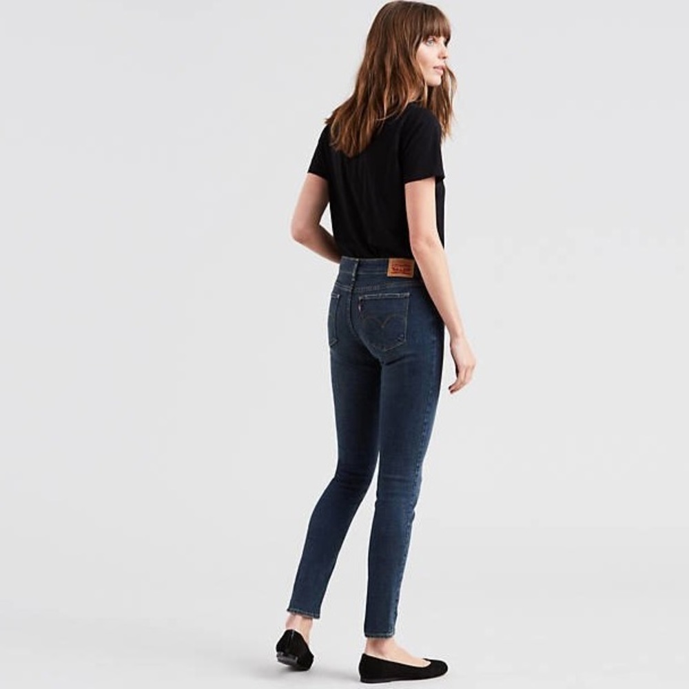 Levi’s 711 Skinny Jeans - Little Secret